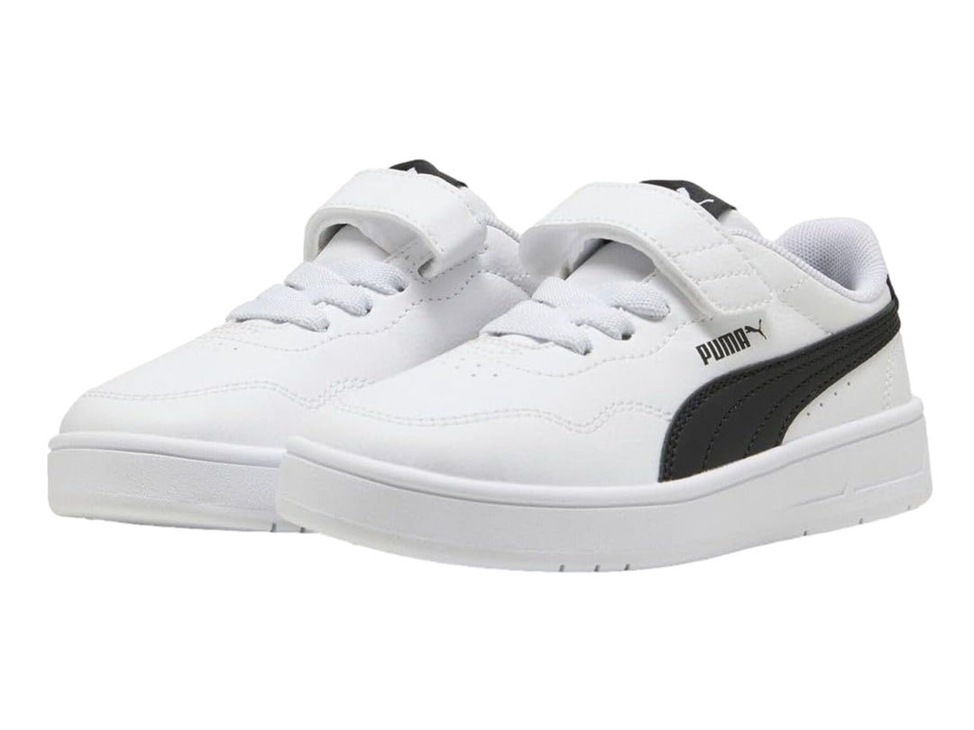 Tenis PUMA blancos para Niño con franja negra lateral y cierre de velcro.