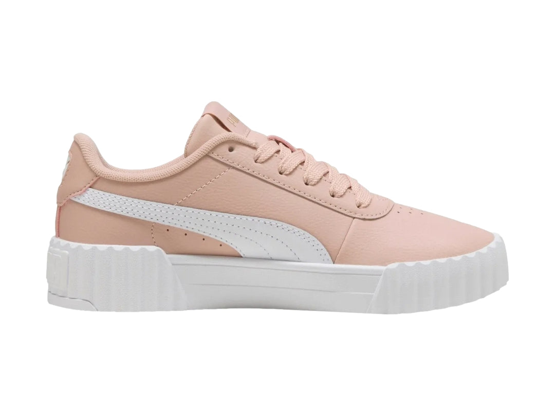 Tenis PUMA Carina 3.0 color rosa Rose Quartz con suela blanca de plataforma.