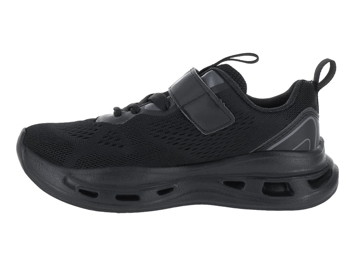 Zapato deportivo infantil marca Makena en color negro con cierre de correa y agujetas.