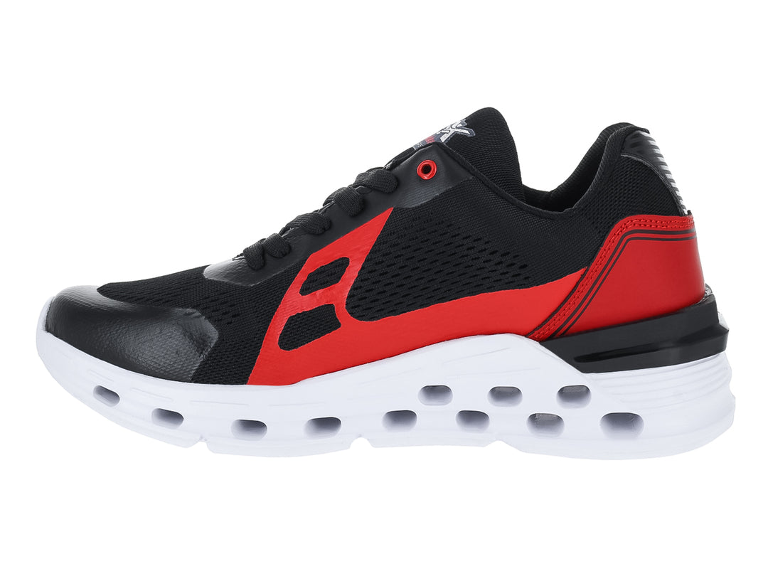 Tenis de baloncesto marca Makena en colores negro y rojo con suela blanca perforada.