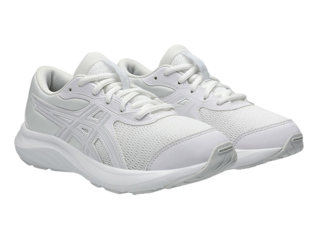 Tenis deportivos ASICS para niños en color blanco total con malla transpirable y suela blanca.