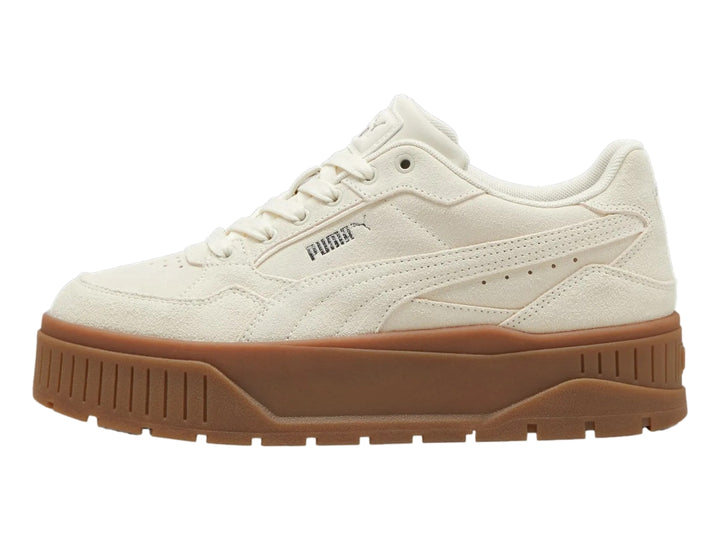 Tenis PUMA Karmen II Idol SD color crema con suela de plataforma marrón.