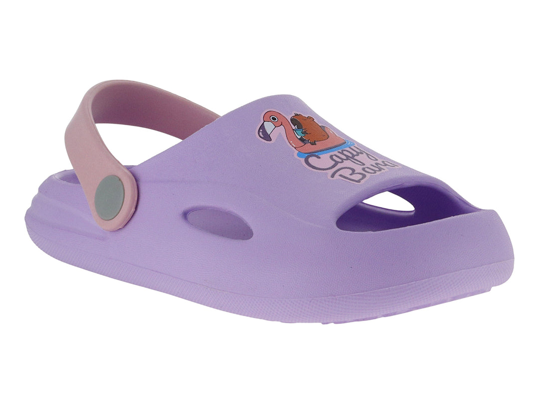 Sandalia tipo clog color malva con correa palo de rosa y botón verde.