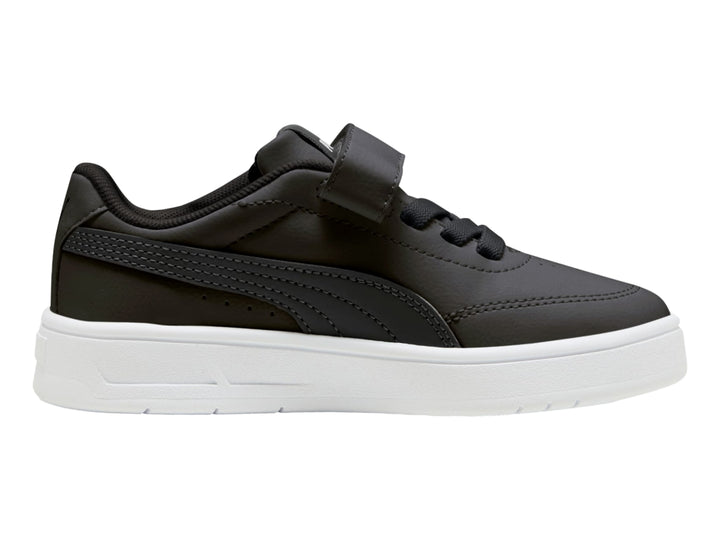 Tenis PUMA negros para Niño con suela blanca, cierre de velcro y agujetas.