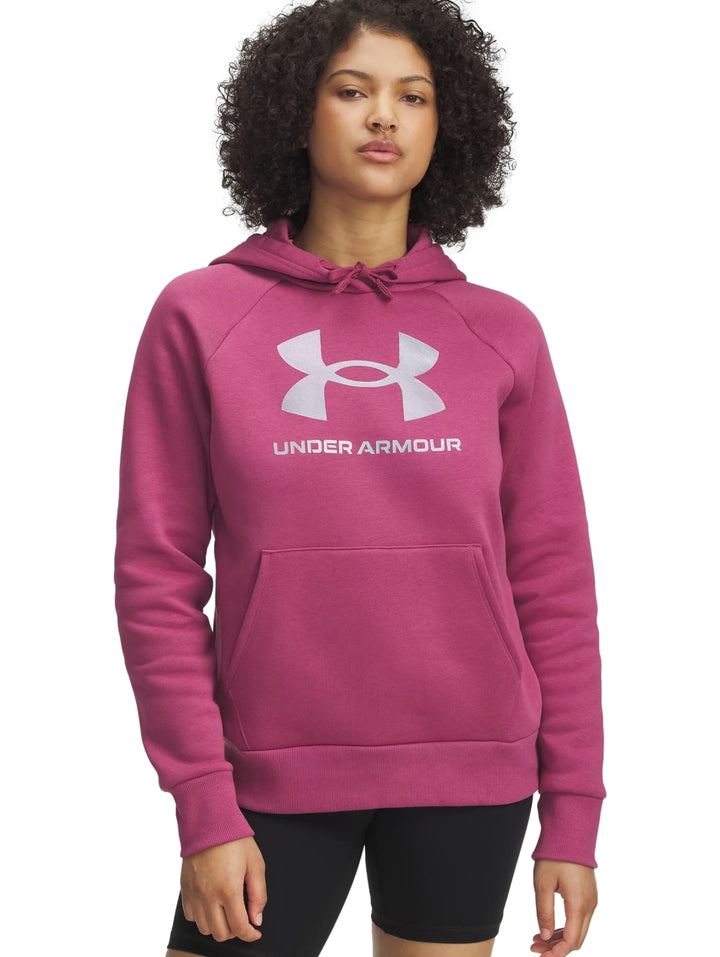 Sudadera con capucha Under Armour color fucsia con logotipo iridiscente en el pecho.