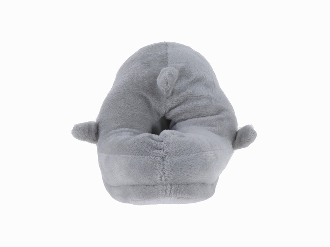 Pantufla gris con forma de tiburón con detalles de dientes rojos y ojos negros.