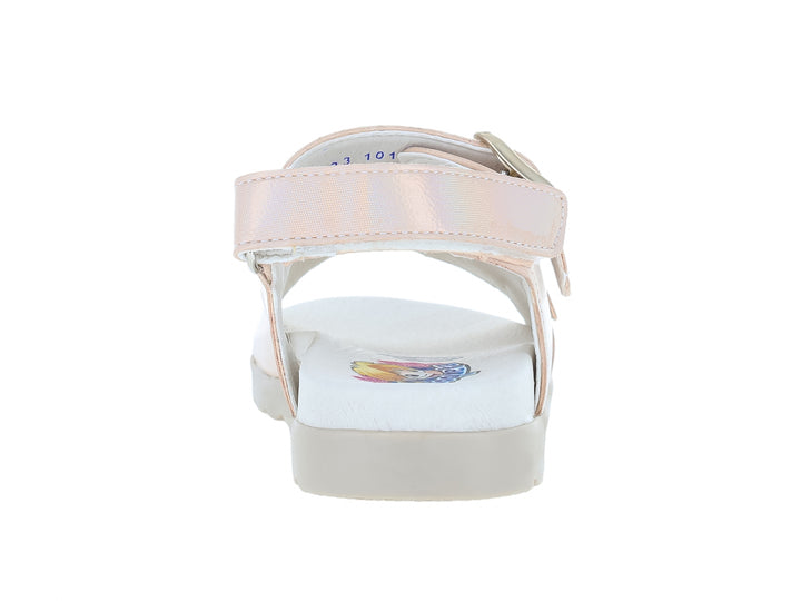 Sandalia para niña color oro con dos hebillas metálicas y suela blanca.