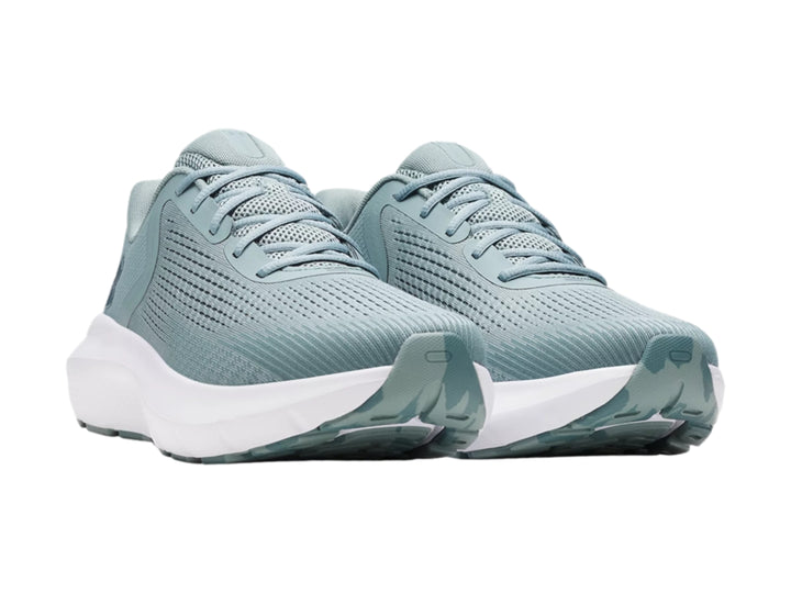 Tenis deportivos Under Armour Charged Rogue 5 en color verde con suela blanca.