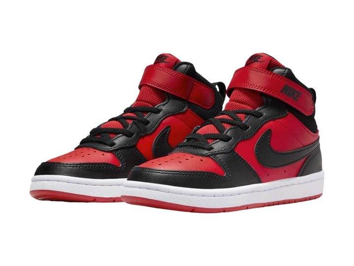 Tenis Nike Court Borough Mid 2 para niño en colores rojo, negro y blanco con correa de ajuste.