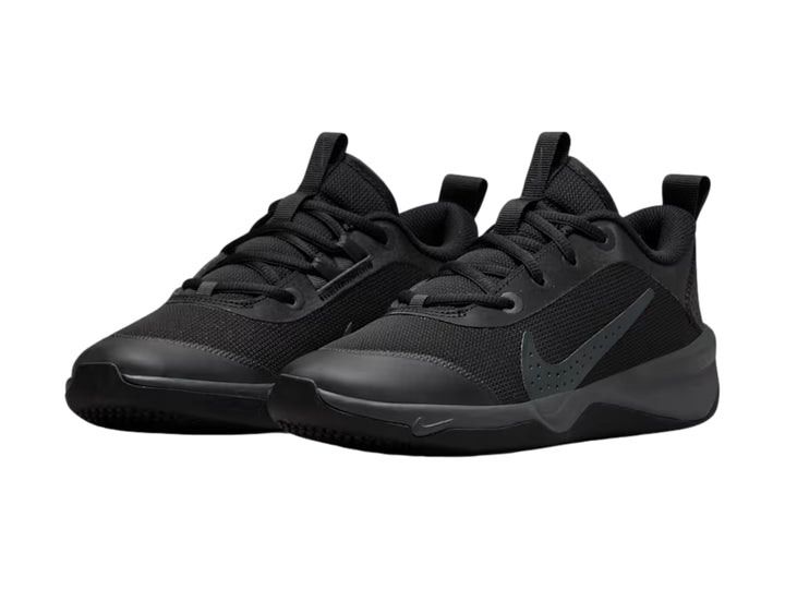 Tenis Nike Omni Multi-Court Negro para Niño