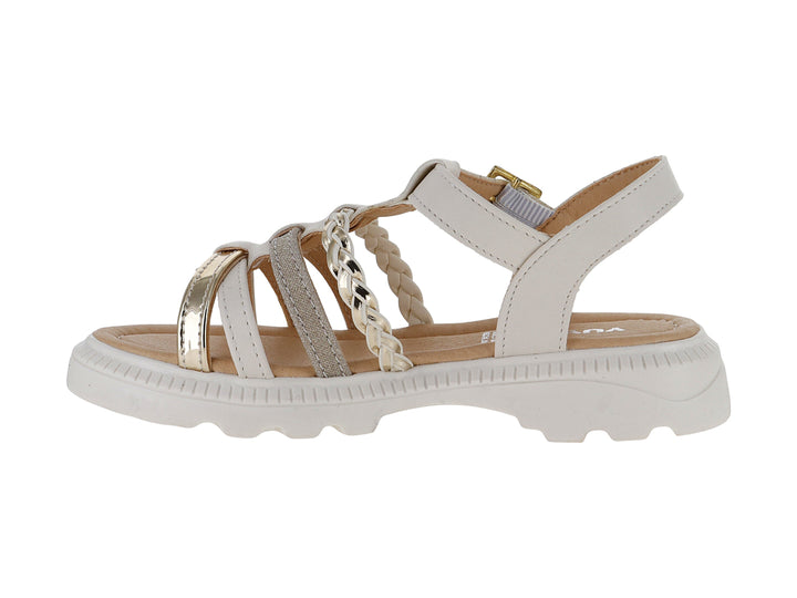 Sandalia infantil color latte con plataforma blanca y detalles dorados en las correas.