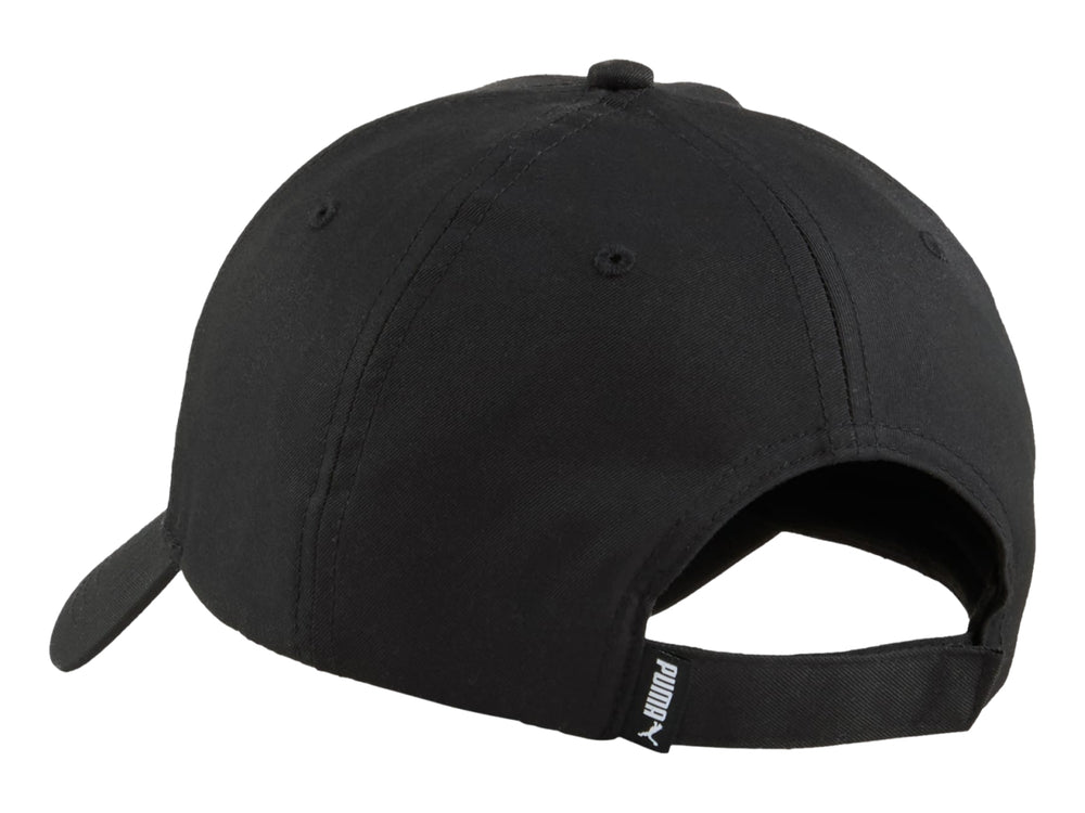 Gorra deportiva PUMA de color negro con visera curva y logotipo metálico discreto al frente.