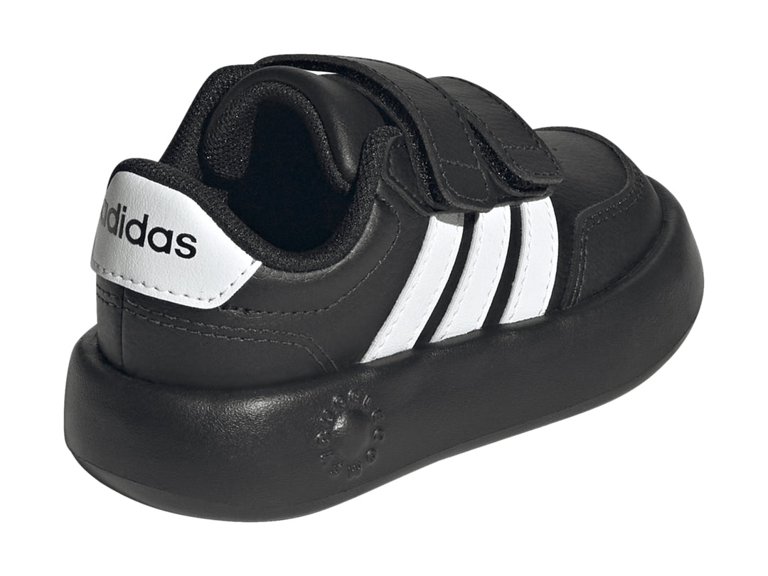 Tenis Adidas Breaknet 3.0 color negro con tres franjas blancas y cierre de velcro.