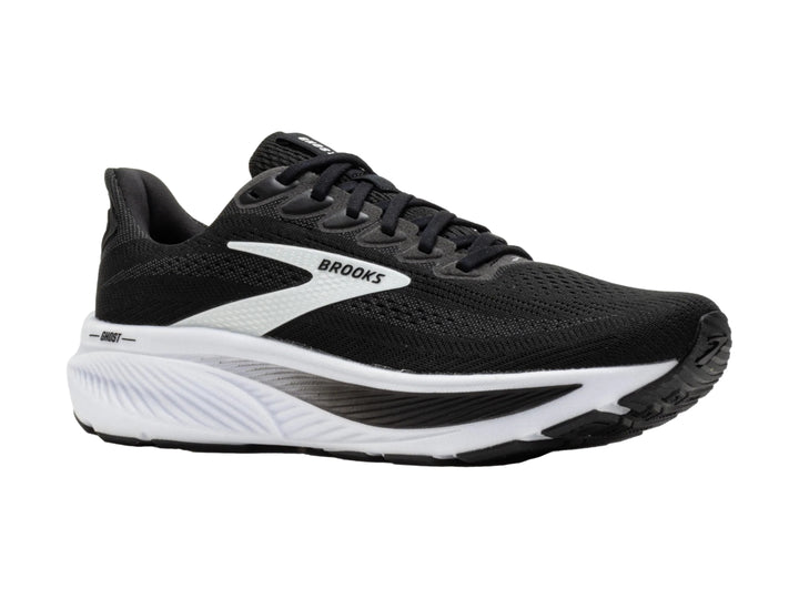 Tenis deportivos Brooks Ghost 17 color negro con suela blanca y detalles laterales blancos.