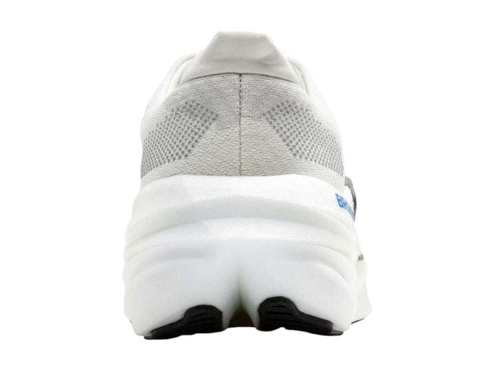 Tenis Brooks Glycerin Max color gris con suela gruesa color crema y detalles en negro.