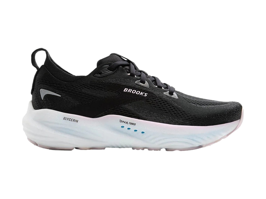 Tenis deportivos Brooks Glycerin 22 color negro con suela blanca y detalles en azul claro.