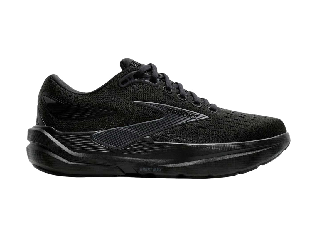 Tenis deportivos Brooks Ghost Max en color negro total con suela robusta y malla transpirable.