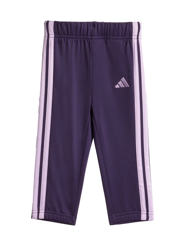 Conjunto deportivo Adidas para niña en color ciruela con franjas laterales en tono lila.