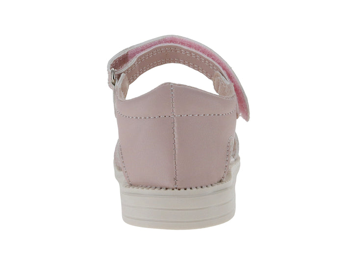 Sandalia para niña color rosa con correa de ajuste en el tobillo y suela blanca.