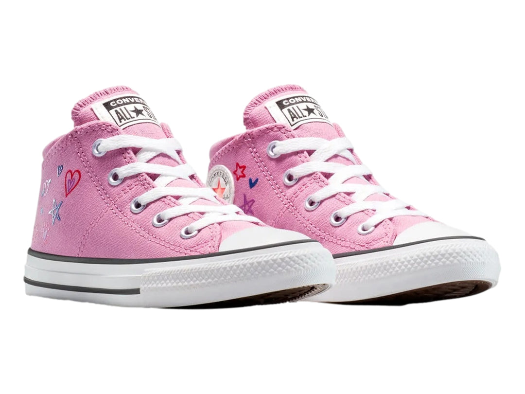 Tenis Converse Chuck Taylor All Star Madison en color rosa con estampado de estrellas y corazones multicolores.
