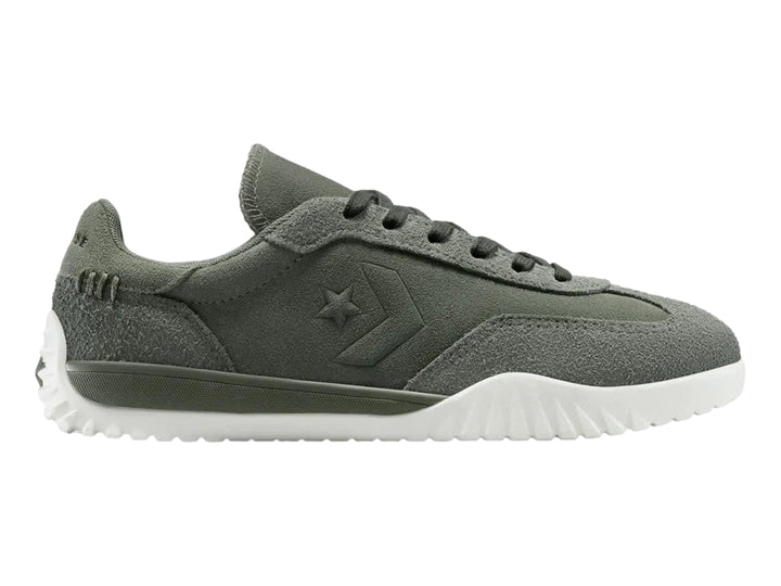 Tenis Converse Run Star Trainer color verde con suela blanca.