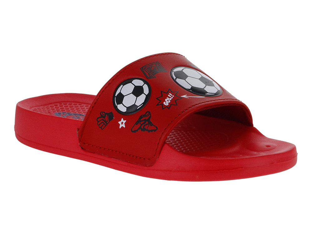 Sandalia deslizante roja con diseño de balón de fútbol y elementos deportivos.
