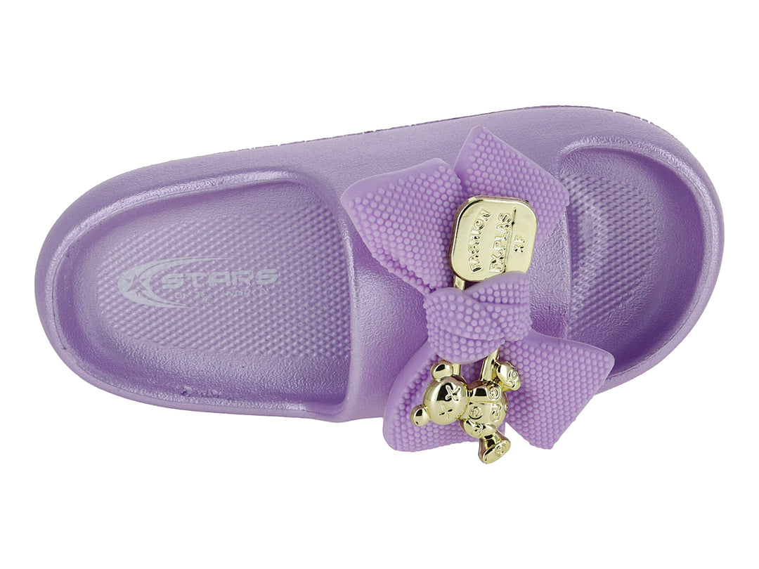 Sandalia slide de color lila con un adorno decorativo en la parte superior.