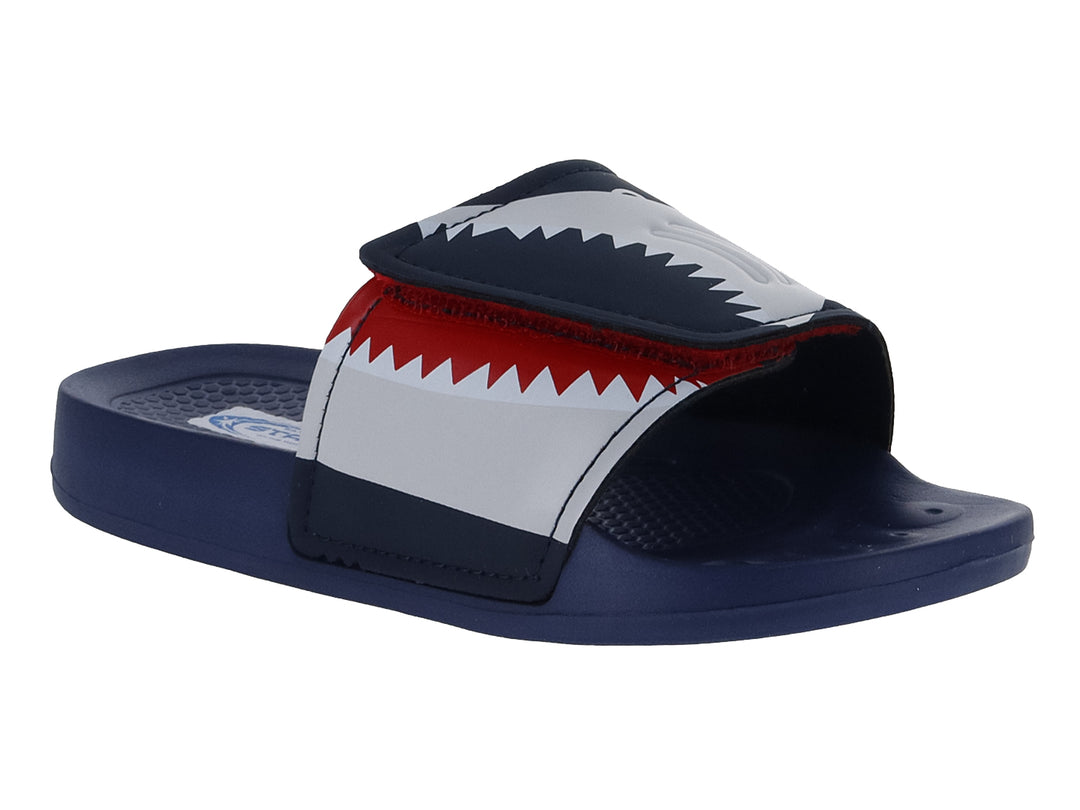 Sandalia slide color marino con diseño de boca de tiburón en blanco y rojo en la correa.