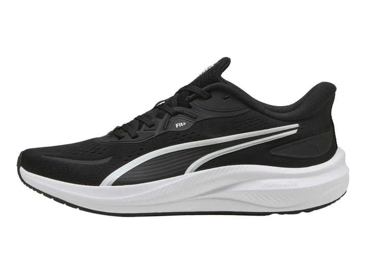 Tenis PUMA Skyrocket Lite 2 en color negro con suela blanca y detalles en plata, vista lateral.