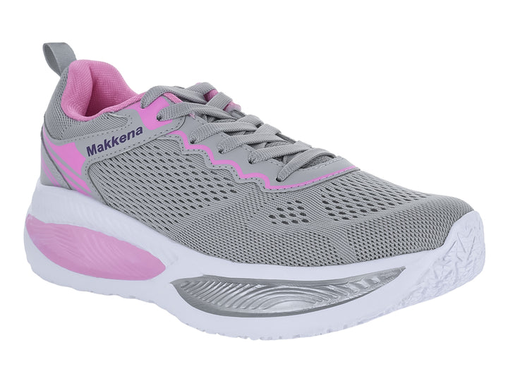 Tenis deportivos color gris con detalles en rosa y suela blanca.