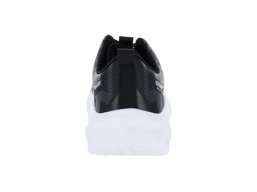 Tenis deportivos marca Makena en color negro con suela blanca y detalles gráficos laterales.