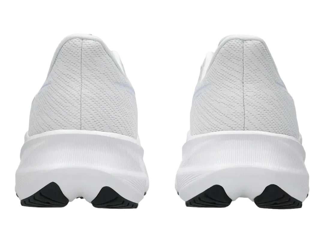 Tenis deportivos ASICS Versablast 4 para mujer en color blanco con detalles en lila y suela blanca.