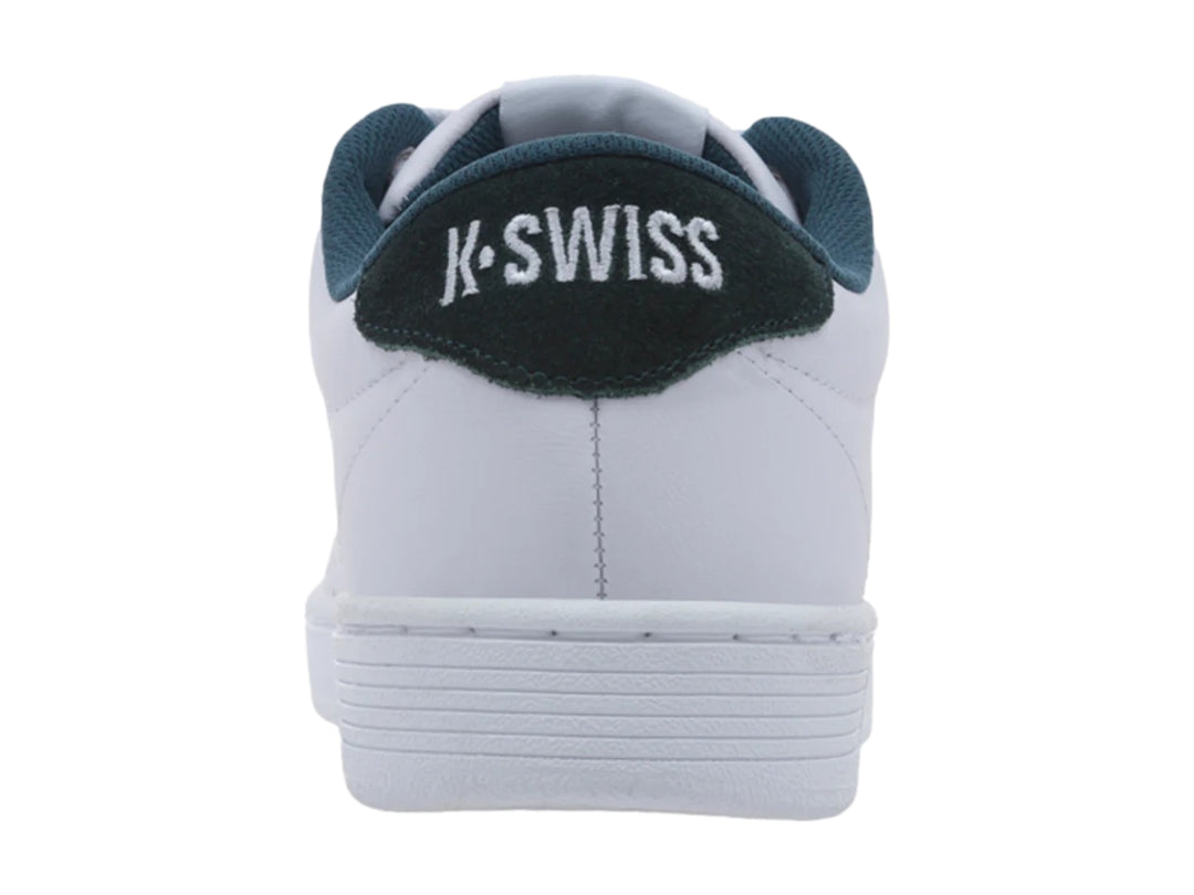 Tenis K-Swiss blancos de corte bajo con detalle en el talón color teal y suela blanca.