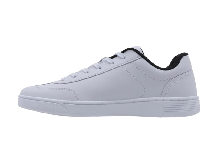 Tenis K-Swiss color blanco con detalles en negro y suela blanca, vista lateral.
