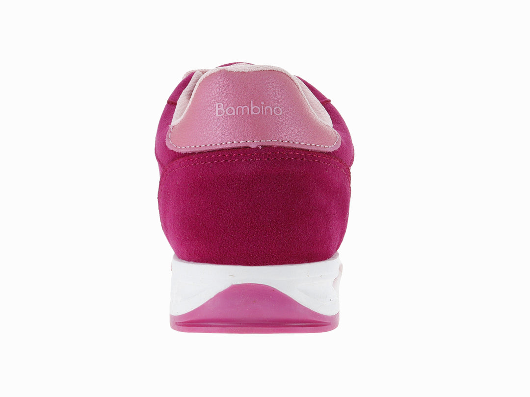 Tenis deportivos color rosa con franjas rosa claro y suela blanca.