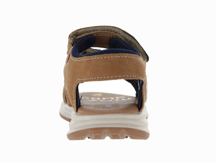 Sandalia infantil color camel y azul marino con detalles de pixel art y cierres de velcro.