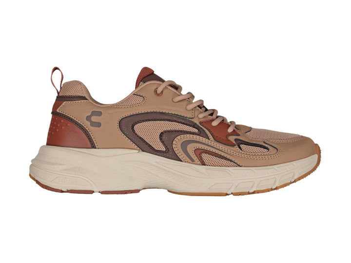 Tenis Charly Fashion Sport en color beige y café con suela robusta y diseño moderno.