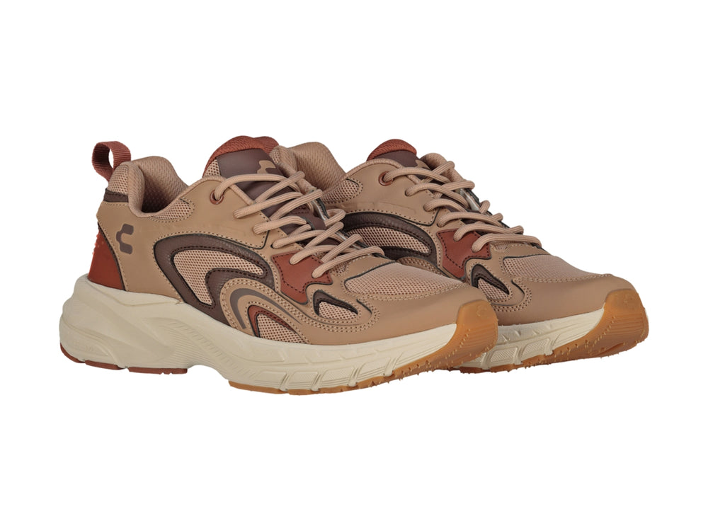 Tenis Charly Fashion Sport en color beige y café con suela robusta y diseño moderno.