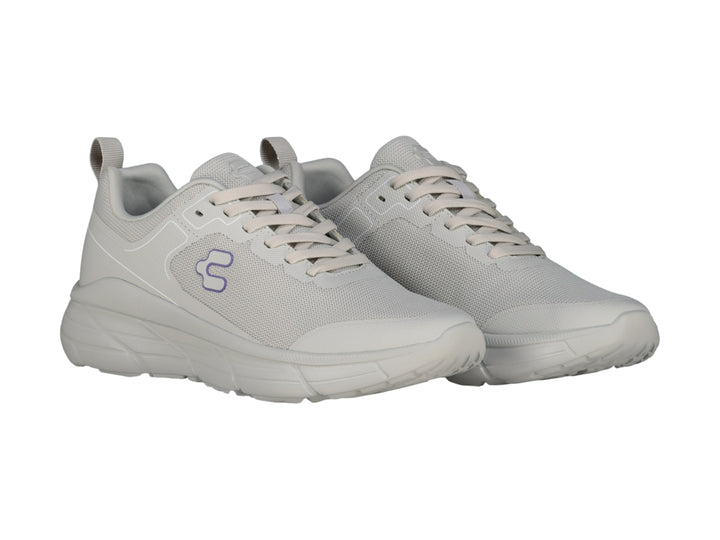 Tenis deportivos Charly color gris claro con suela gruesa y tejido de malla.