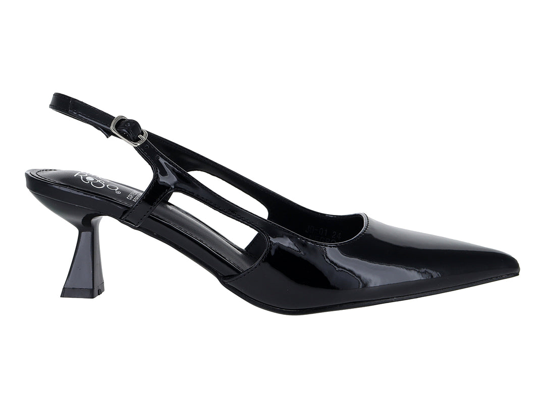 Zapato de tacón negro de charol brillante con punta fina y correa ajustable.