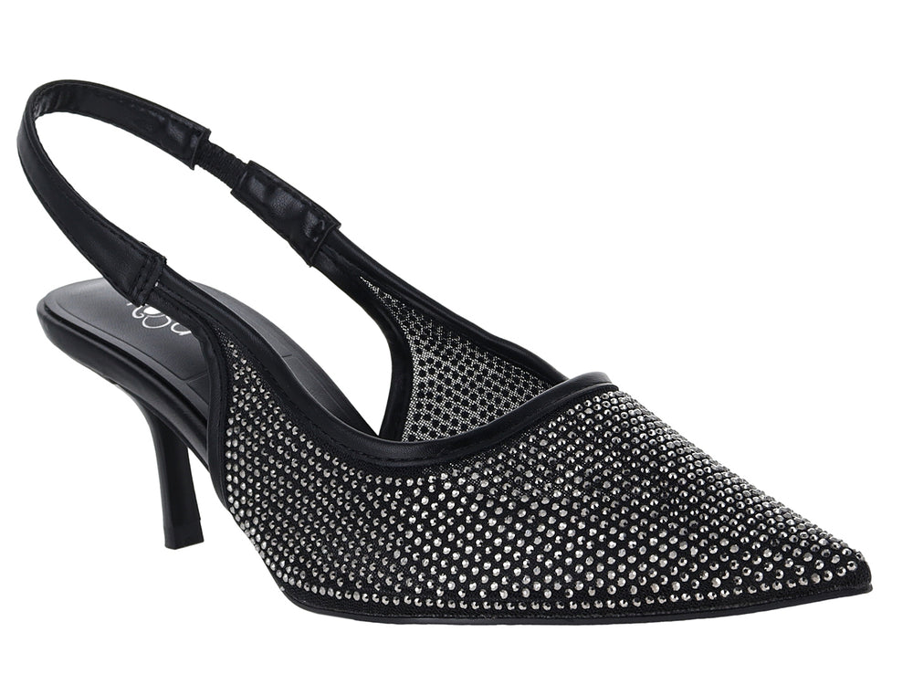 Zapato de tacón negro con correa posterior y detalles brillantes en la parte frontal.