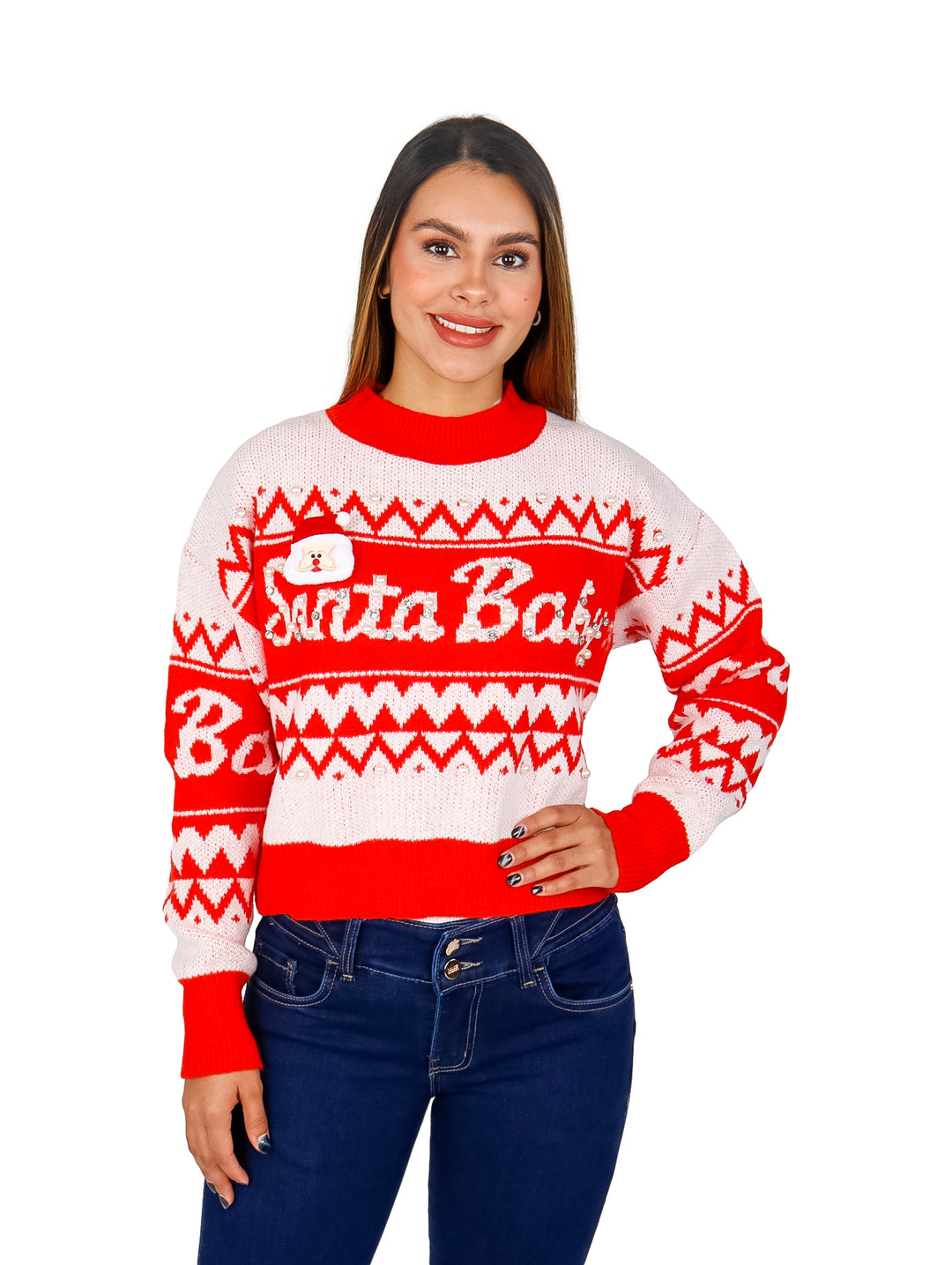 Mujer vistiendo un suéter navideño crop color rojo y blanco con el texto Santa Baby y detalles brillantes.