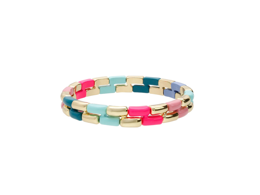 Pulsera de eslabones multicolores con bordes dorados sobre fondo blanco.
