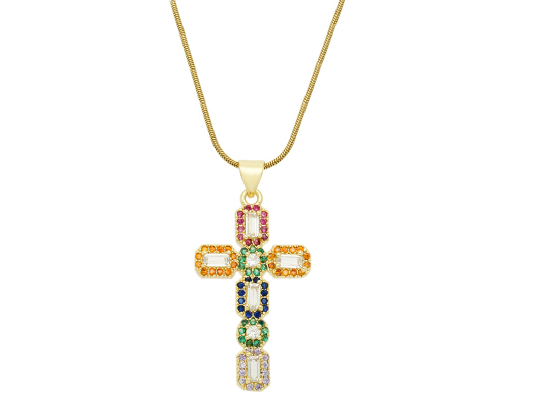 Collar dorado con dije en forma de cruz adornado con piedras rectangulares de diversos colores.