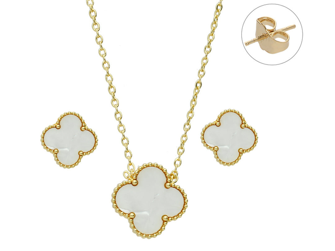 Set de joyería dorado con collar y aretes en forma de trébol blanco