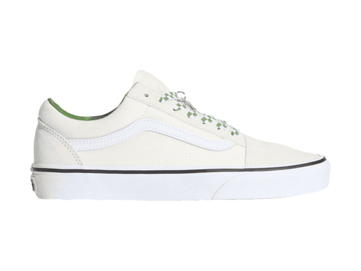 Tenis VANS Old Skool color blanco con agujetas y forro interior en color verde.