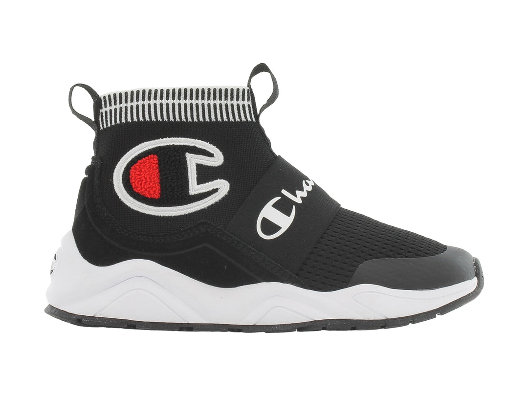 Tenis deportivos Champion color negro con suela blanca, estilo slip-on.