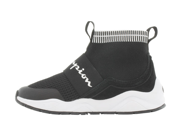 Tenis deportivos Champion color negro con suela blanca, estilo slip-on.