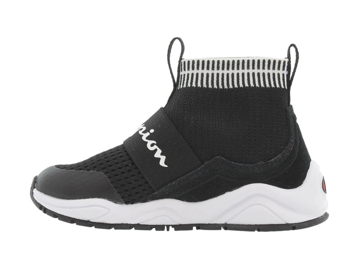 Tenis deportivos Champion color negro con suela blanca y diseño tipo calcetín sin cordones.