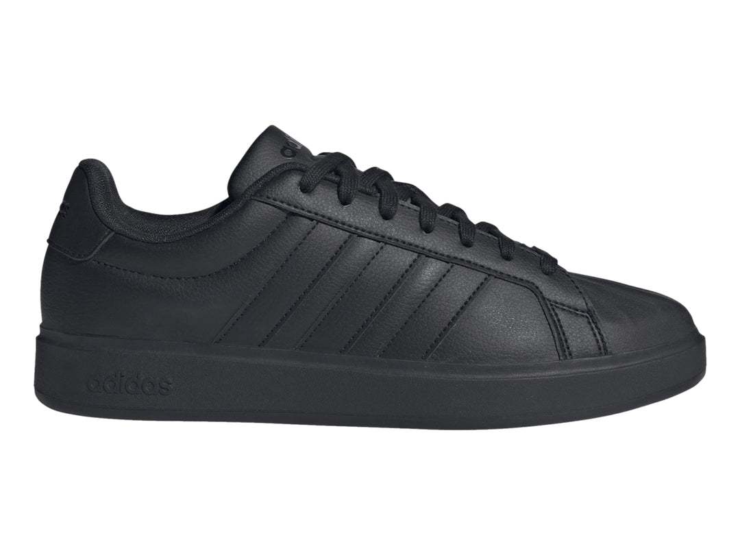 Tenis Adidas Streettalk en color negro total con suela plana y cordones.